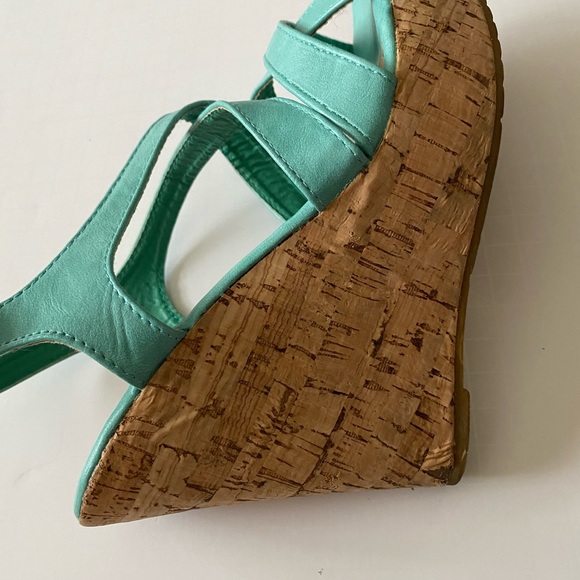 Spirit Moda Strappy Sandal w/Cork Wedge Platform 8 - Picture 9 of 12